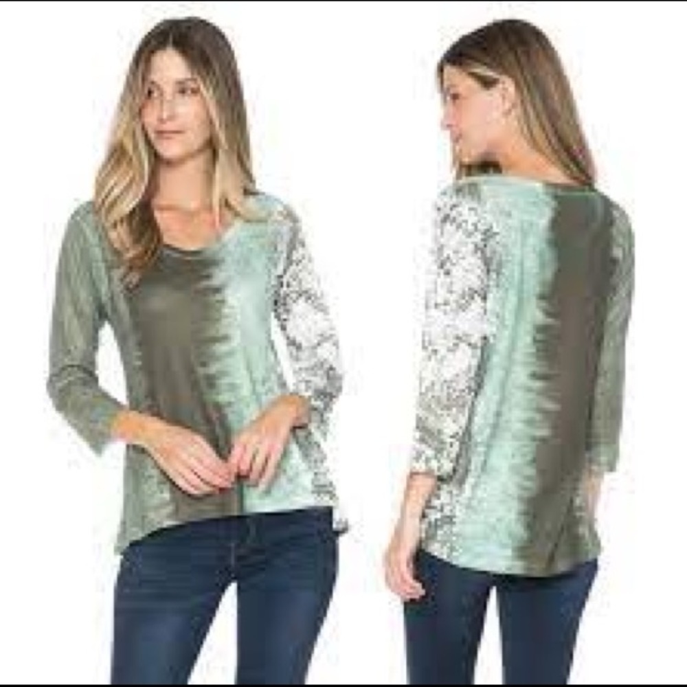 Cubism Top Relaxed V-neck Curved Hem Olive Green 3/4 Sleeves Size XS NWT